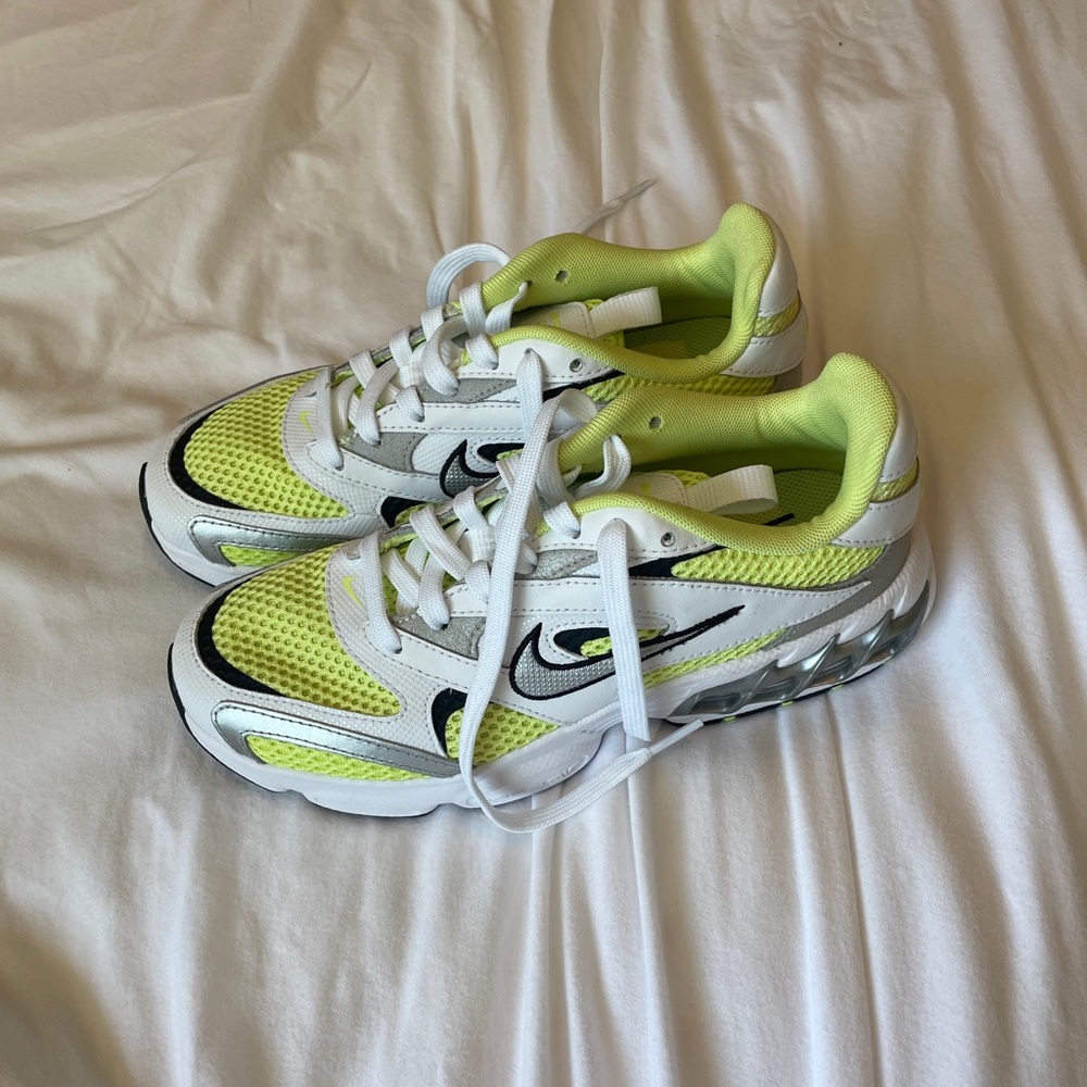 Nike Zoom Air Fire sneakers (never worn)